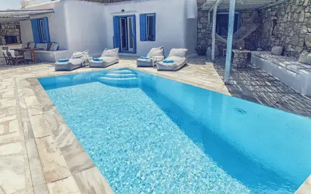 Mykonos Hippy Luxury