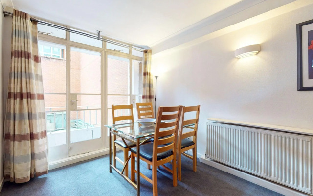 Hertford Court