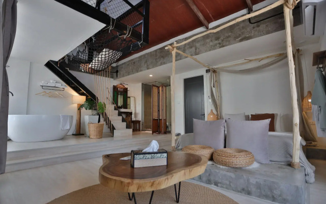 YOLO Bangkok Boutique Hotel