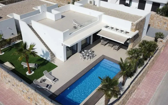 Belvilla by OYO Villa Ciudad Quesada