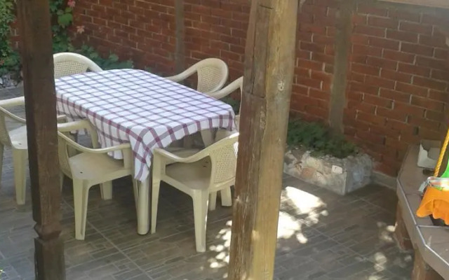 Topuzovi Guest House