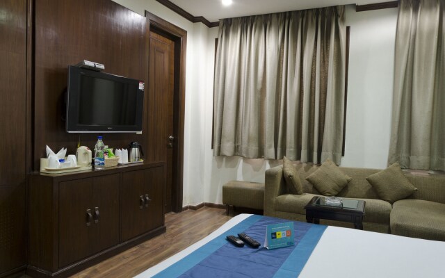 FabHotel Aashraye Nehru Place