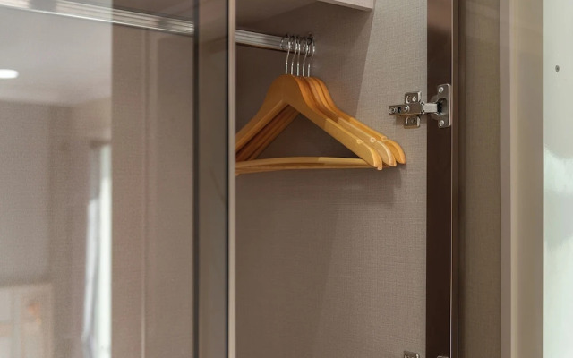 Tj 4711 Residence
