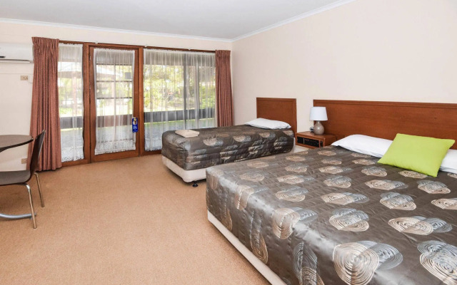 River Country Inn
