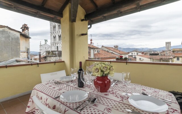 Vacation in Lucca Superior Apartments