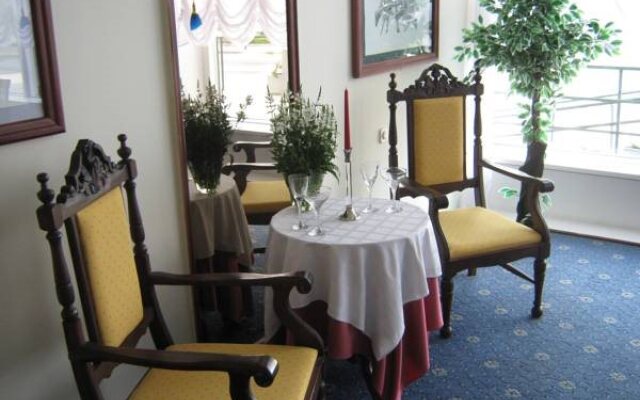 Astra Hotel