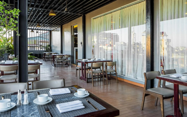 Altos Hotel