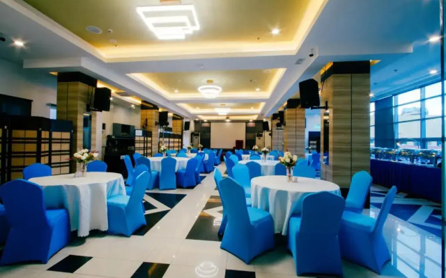 Facade by Hotel Fina