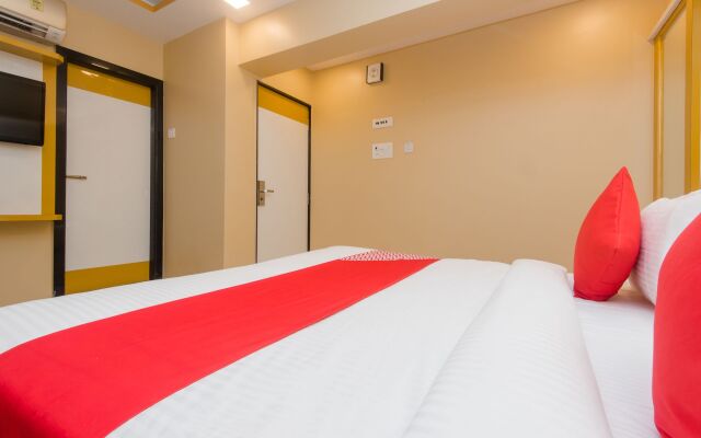 OYO 11720 Gold Coast Inn