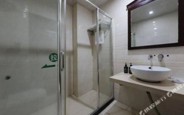 Fuding 0rientmeridien Hotel