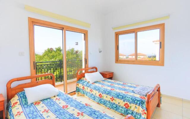Villa Ira Finiki in Latchi