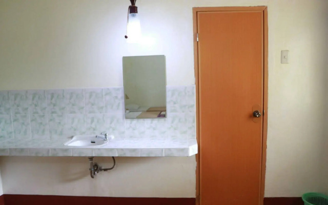Cabua-an Beach Resort - Hostel