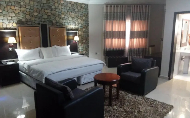 Aliz Ambruz Hotel
