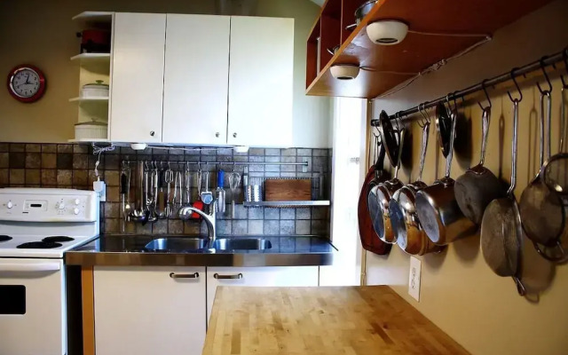 Snowshoe Pete's Mountain Retreat