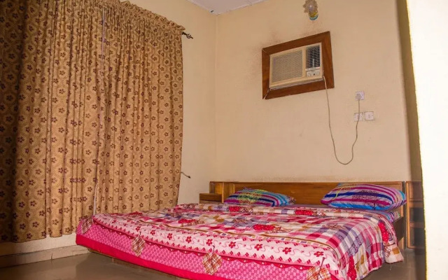 Moye Hotel Sagamu