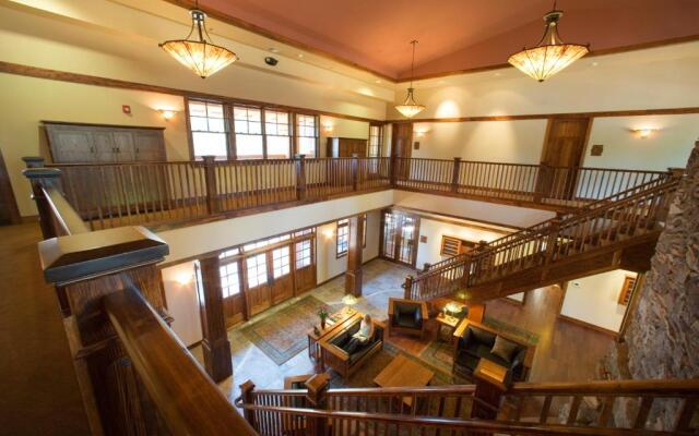 FivePine Lodge & Spa