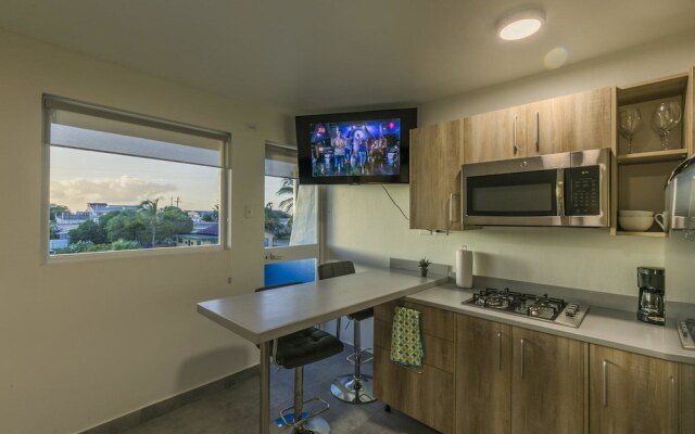 Turibana Plaza Suite 5 w Balcony