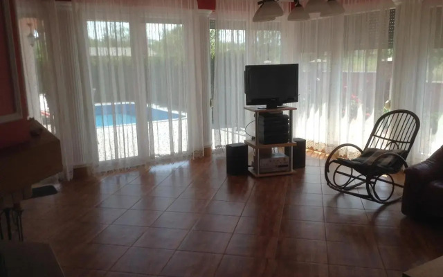Villa Piros