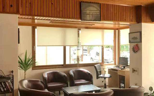 Yuksel Hotel