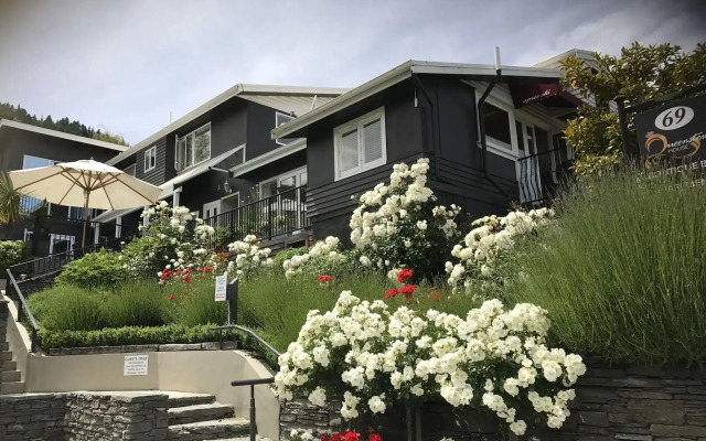 Queenstown House