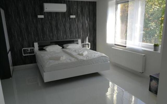 Aqua Solar Apartmanház