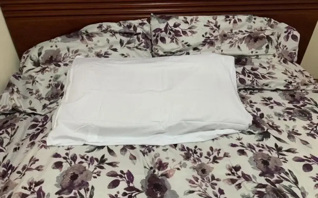 Busybee - Guest House- Self service