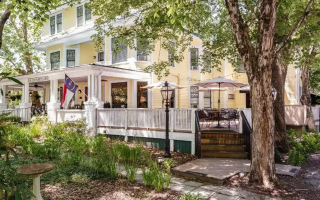 The Charleston Inn