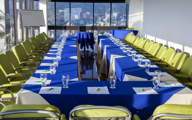Torre De Cali Plaza Hotel