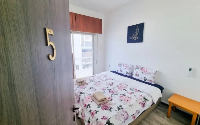 CityCenter Rooms Next to the Beach