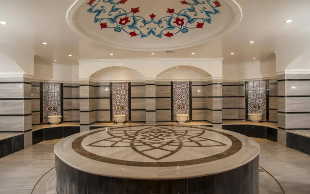 Dream World Resort Hotel