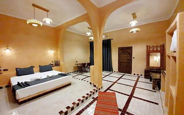 Hotel NOMAD PALACE