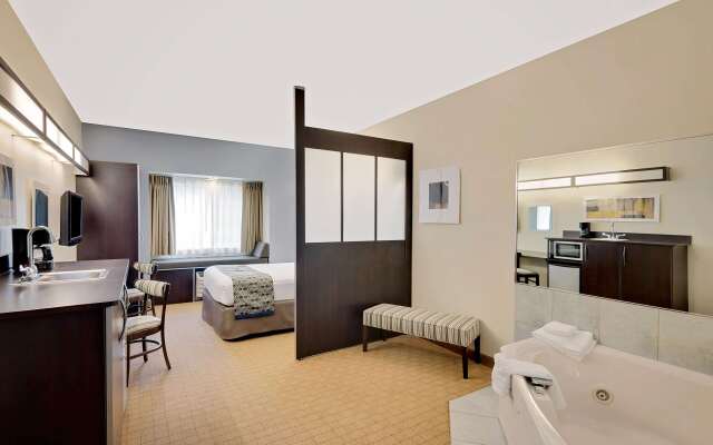 Microtel Inn & Suites by Wyndham Geneva