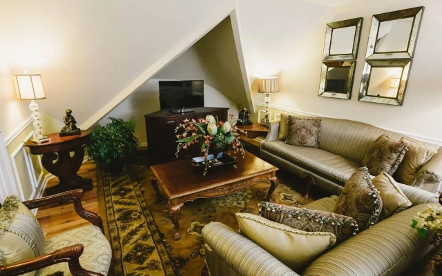 Biltmore Village Inn B&B