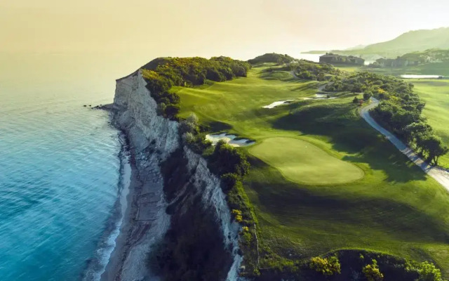 Thracian Cliffs Owners Apartments