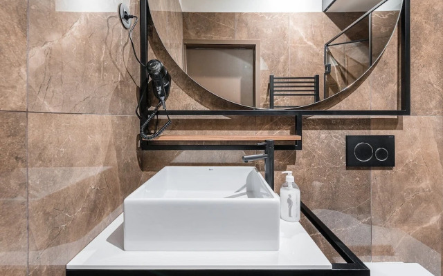 Guestready - Mezuzah Yellow