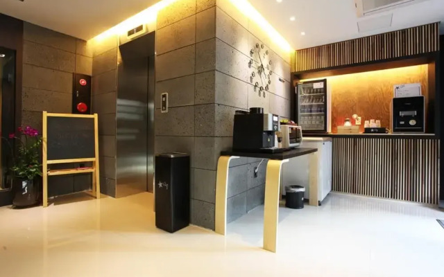 Suwon Station The Byeol