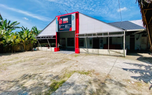 RedDoorz Syariah near RSU Sylvani Binjai — 1-star hotel in Binjai