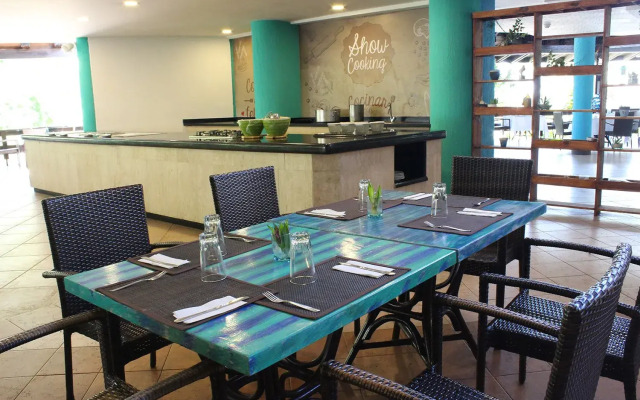 Hesperia Playa el Agua