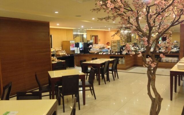 SLV Business Hotel