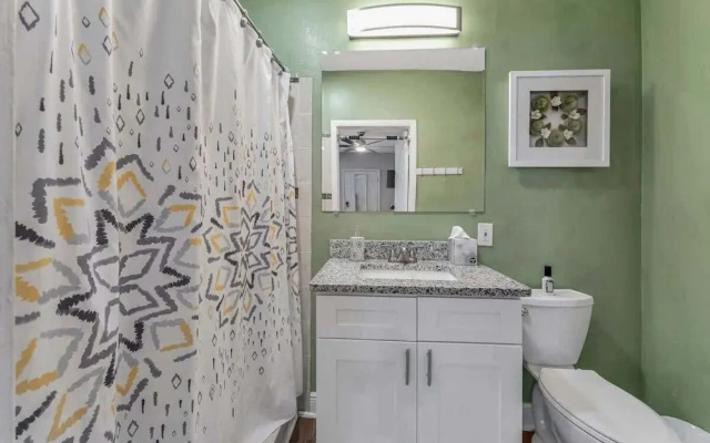 Cozy Suite Full Amenitie s pet Friendly