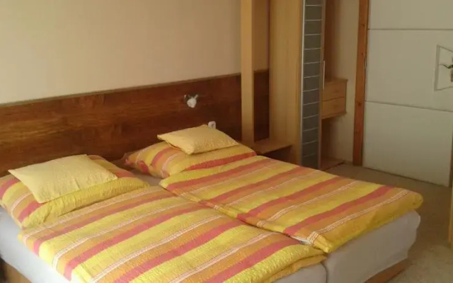 Janza Apartmanház