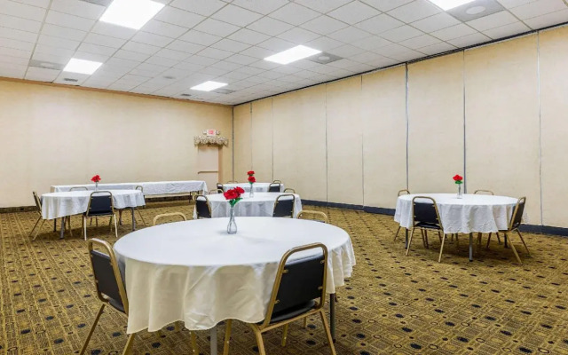 Comfort Inn & Suites