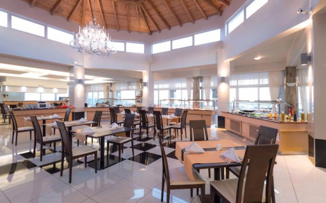 Grand Blue Beach Hotel