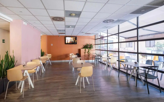 Отель B&B Hotel Roma Tuscolana San Giovanni