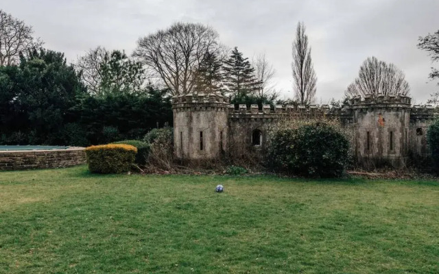 Waterfront Retreat in Hambleden