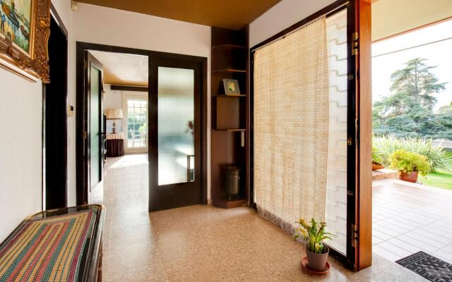 Deluxe Villa in Urbanització Bon Relax near Beach