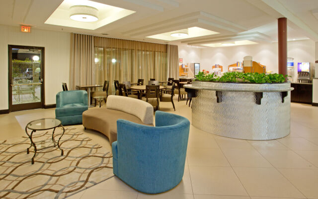 Holiday Inn Express & Suites College Station by IHG