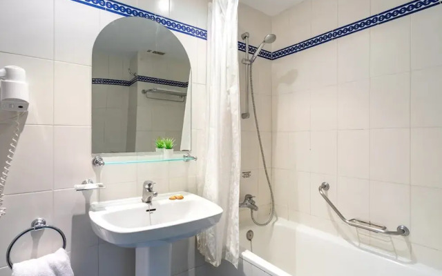 Delightful Penthouse with Sea View in Club Caronte Ref 123
