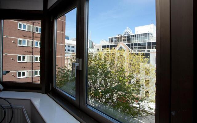 Tower Bridge Apartment