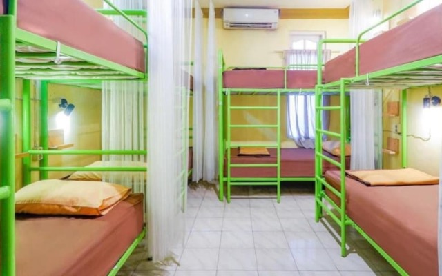 OYO 93860 Wonosobo Bunkbed